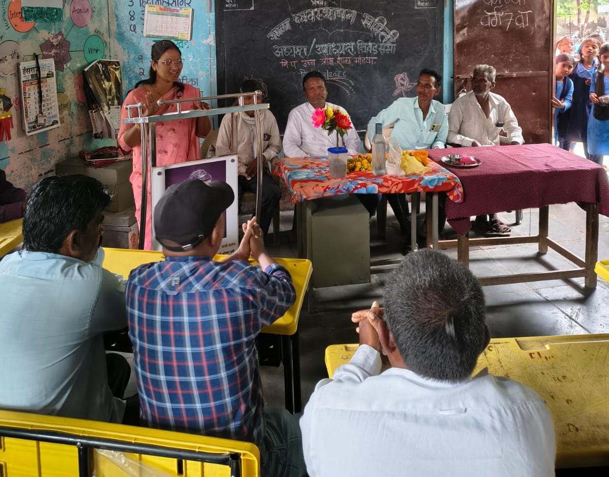 शाळा व्यवस्थापन समितीच्या अध्यक्षपदी गजानन वानखेडे तर उपाध्यक्षपदी विठ्ठल चिरमाडे यांची निवड*