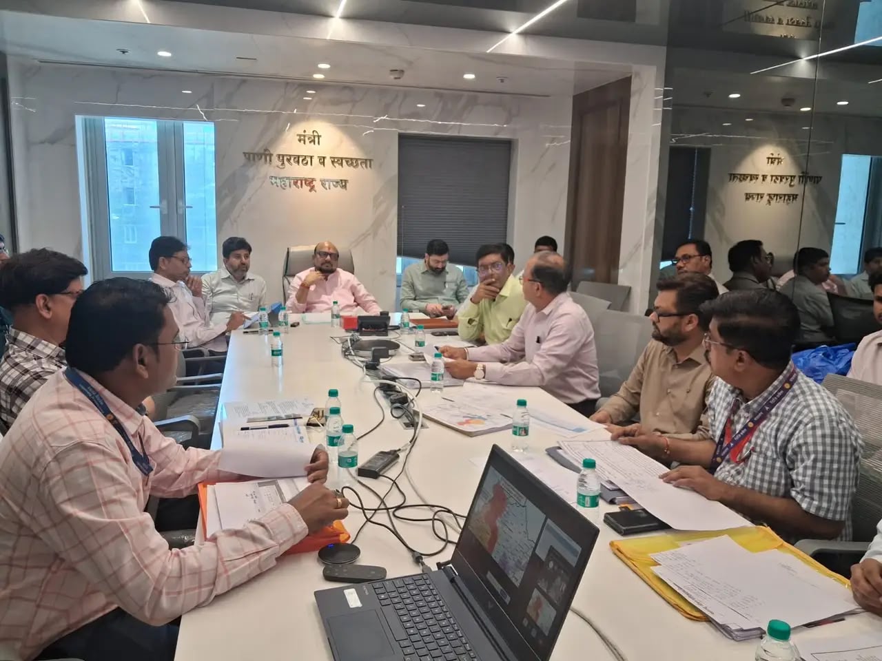 ब्राह्मणगाव व १३ गावे प्रादेशिक पाणी पुरवठा योजना पुस प्रकल्पावरून मंजुरीसाठी मा. इंद्रनील नाईक राज्यमंत्री यांच्या पुढाकाराने मंत्रालयात बैठक